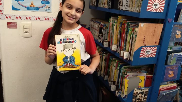 Aluna de 9 anos lê quase 90 livros no ano e faz biblioteca escolar bater recorde histórico