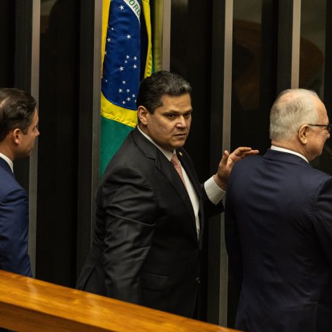 Alvo de ato marcado por Nikolas, Alcolumbre não deve reagir a embate entre ministros do STF, dizem aliados