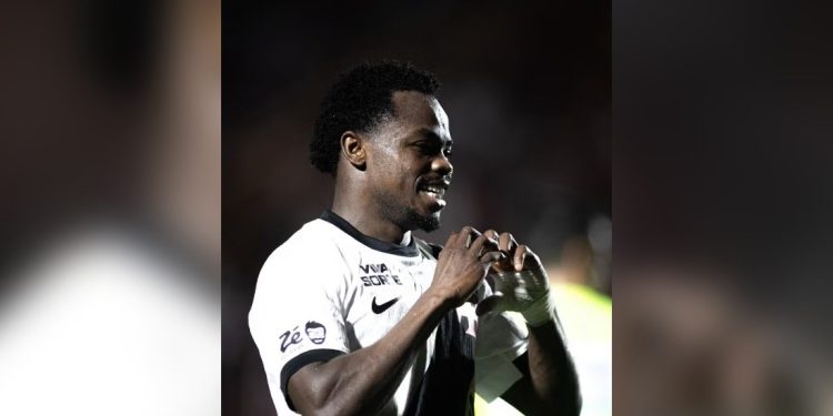 Análise: Espírito copeiro e escolhas de Pedro Emanuel fazem o Vasco suportar pressão e avançar na Copa do Brasil