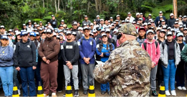 Antes do uniforme, a selva: o dia em que futuros comissários aprendem a sobreviver