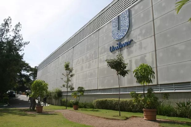 Anvisa suspende produção em fábrica da Unilever por irregularidade no controle de qualidade dos produtos