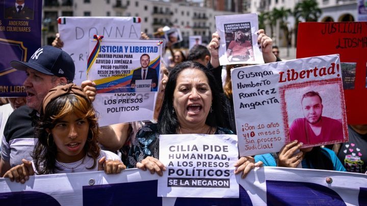 Aparato repressivo da Venezuela continua ‘intacto’, apesar de 'melhorias limitadas', alertam investigadores da ONU