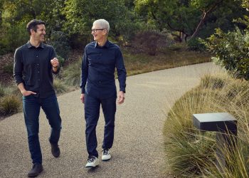 Apple define pacote de remuneração de US$ 58 milhões para Ternus e US$ 47 milhões para Cook