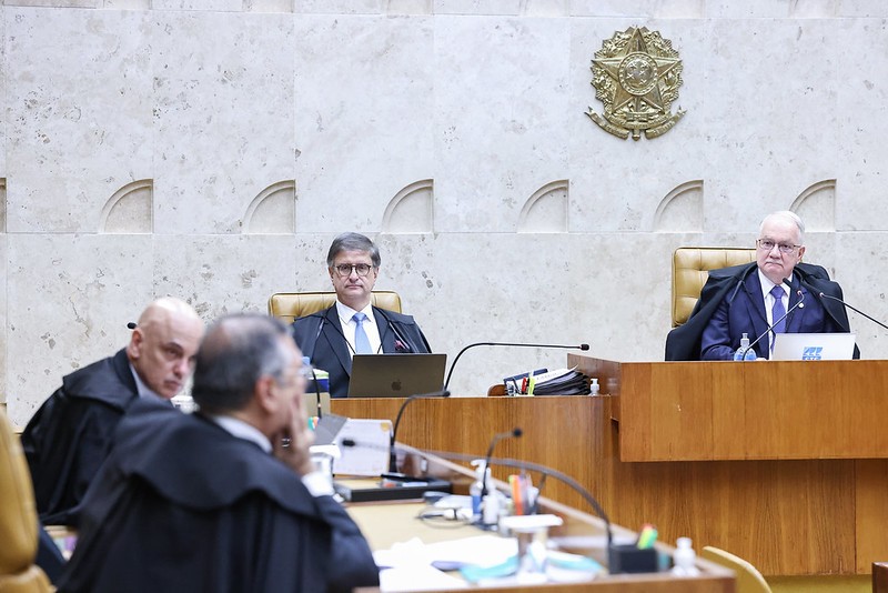 Associação de Procuradores adota cautela sobre crise após 'reunião de emergência'