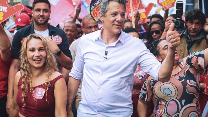 Atraso no material e comitê esvaziado geram queixas de aliados à campanha de Haddad em São Paulo