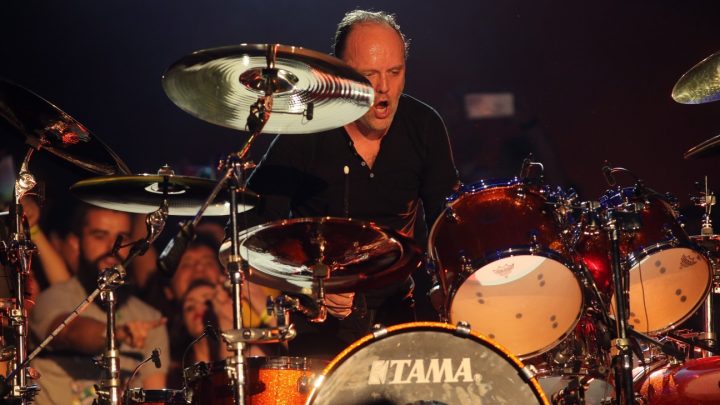 Baterista do Metallica vende mansões por US$ 68 milhões