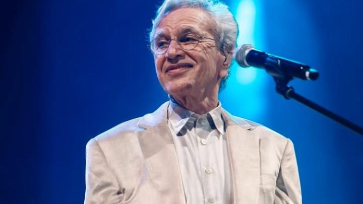 Caetano Veloso vence ação contra a TV Alterosa, de Minas Gerais, e dois apresentadores