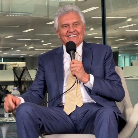 Campanha de Caiado recebeu R$ 6,6 milhões até agora, mas já declarou o triplo em despesas