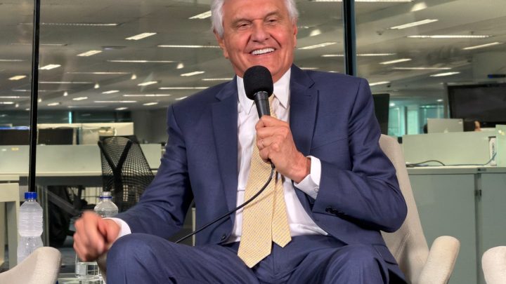 Campanha de Caiado recebeu R$ 6,6 milhões até agora, mas já declarou o triplo em despesas