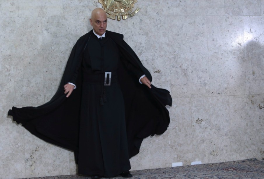 Como Alexandre de Moraes se tornou ministro do STF?