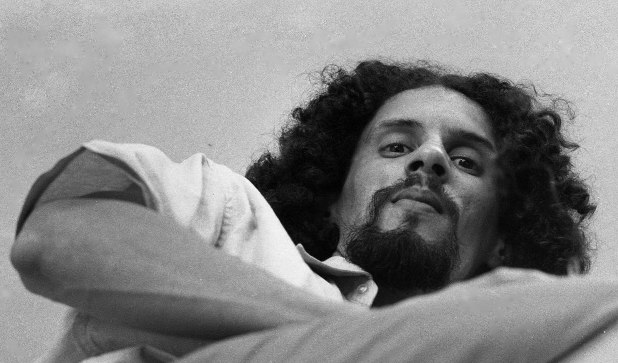 Companhia Barca dos Corações Partidos estreia ‘Gonzaguinha é’, espetáculo que ressalta atualidade da obra do artista