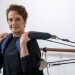 Conheça a trajetória de 50 anos da ex-bailarina que coleciona fãs com suas aulas de alongamento
