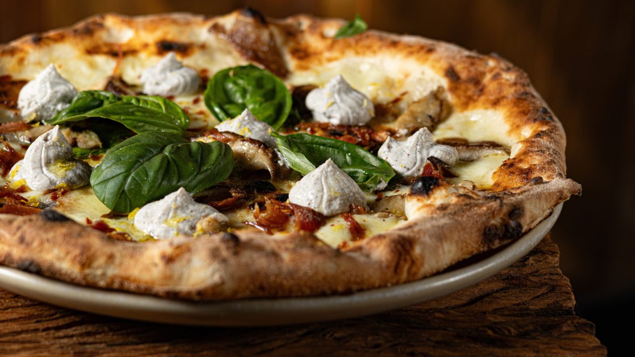 Conheça a única pizzaria carioca entre as melhores do mundo pelo 'Oscar das pizzas'; saiba o que provar