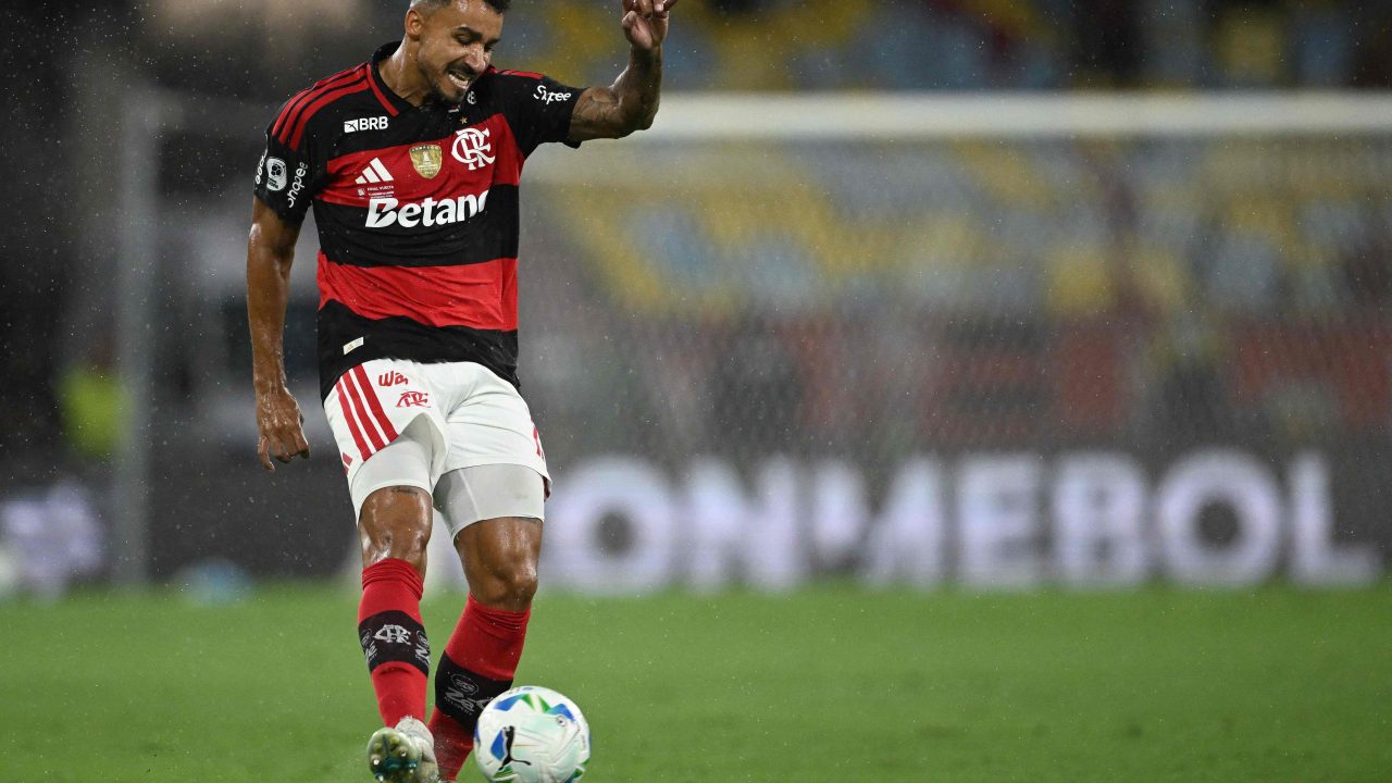 Danilo recusa convite da CBF para renovar com o Flamengo e já tem planos no clube após aposentadoria