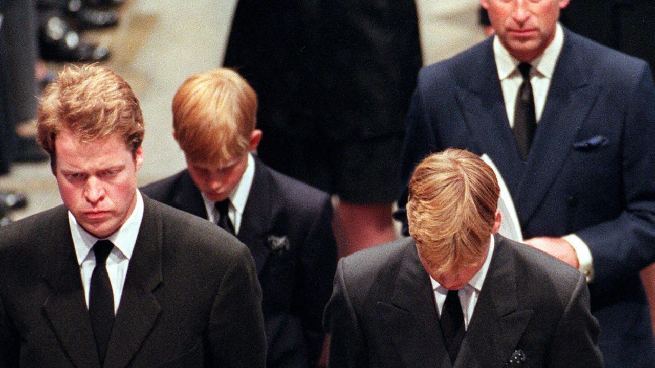 De 'desprezo' por Diana a 'jovialidade despreocupada' após morte: entenda as acusações do irmão da princesa ao rei Charles III