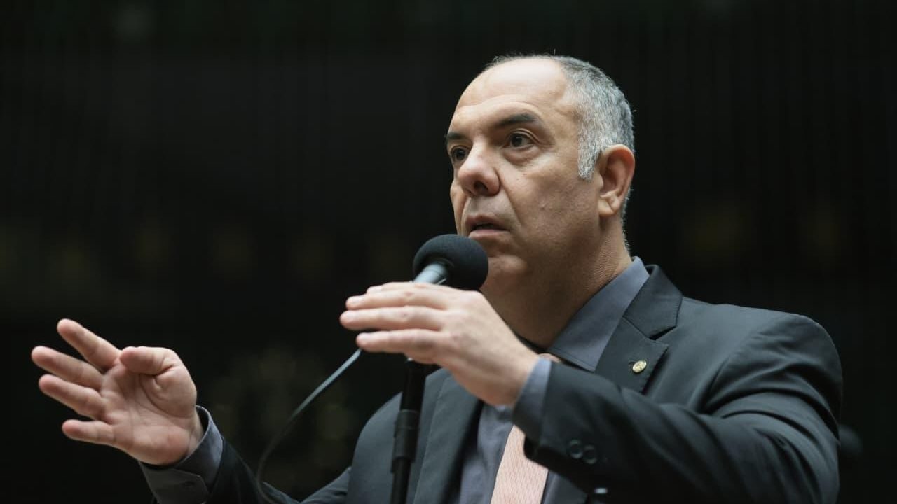 Deputado que foi vice-presidente do Flamengo tenta alterar MP das bets para tirar apostas esportivas da proibição