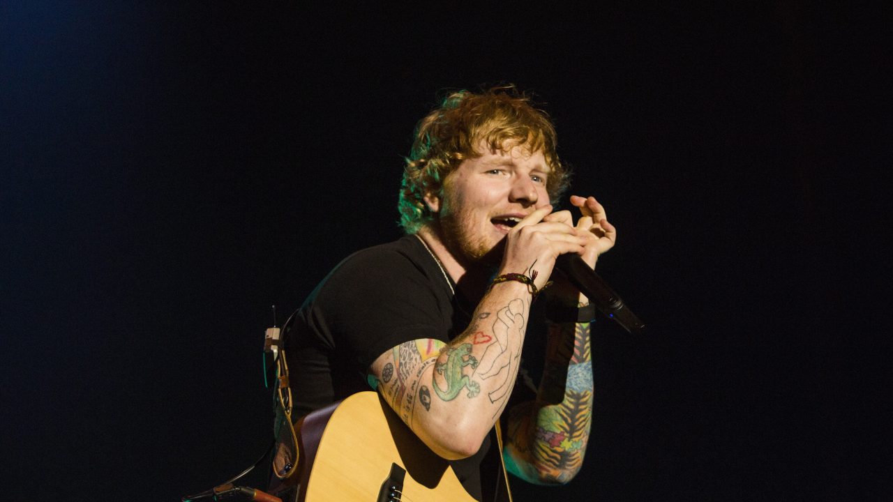 Ed Sheeran quebra silêncio sobre polêmica envolvendo Macklemore em show nos EUA: 'Estou cometendo erros e sinto muito'