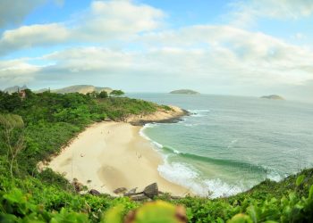 Em busca de mais uma Bandeira Azul, Praia do Sossego, em Niterói, terá novas obras