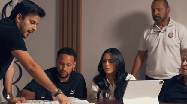 Empresa de helicóptero desaparecido com o cantor Rick emprestou aeronave para o artista e tem parceria com Neymar em SC