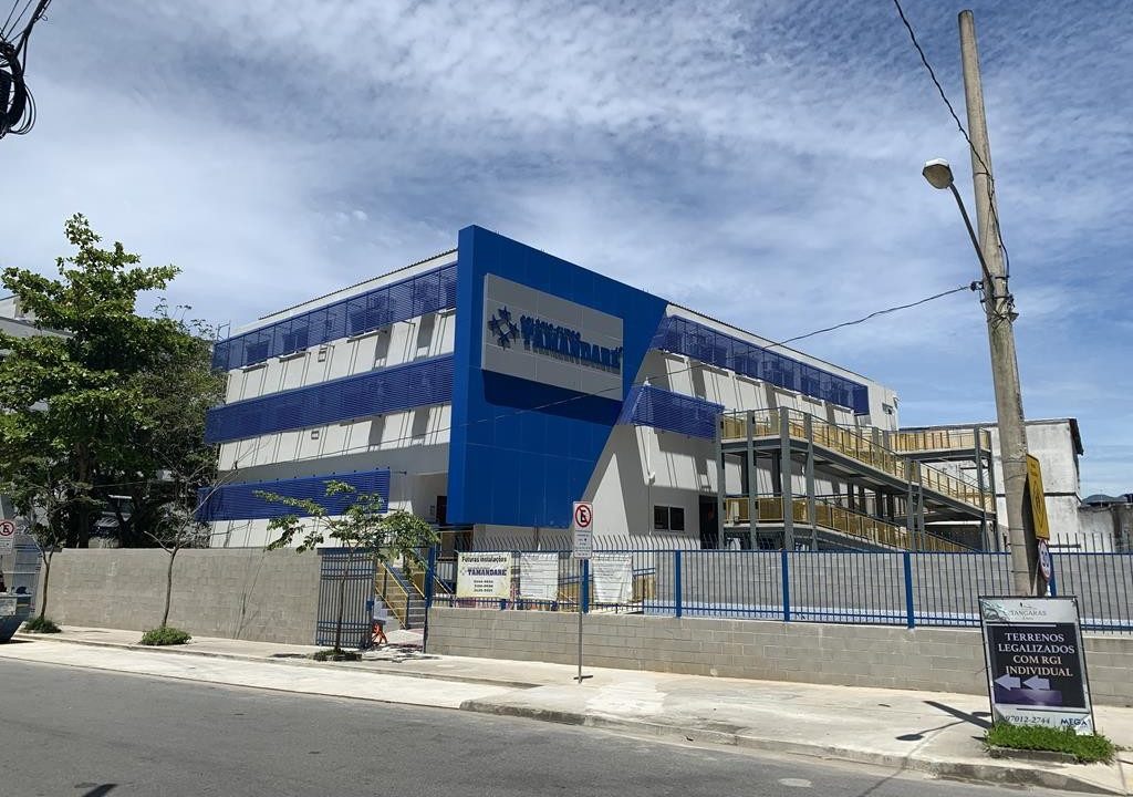 Escola diz que alunos que passaram por exame em feira cultural devem procurar hospital