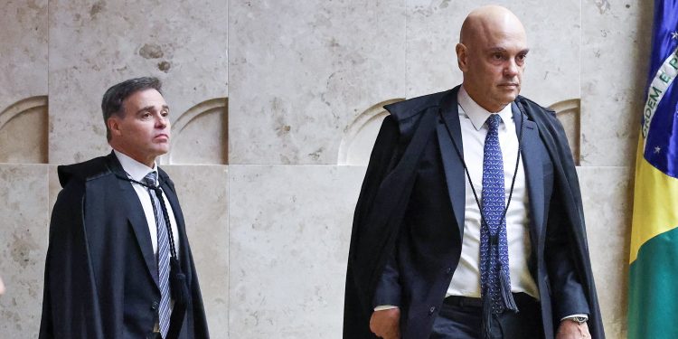 Especialistas veem atuação de Mendonça como regular em caso Moraes, mas apontam 'zona cinzenta' em relação a papel de juiz