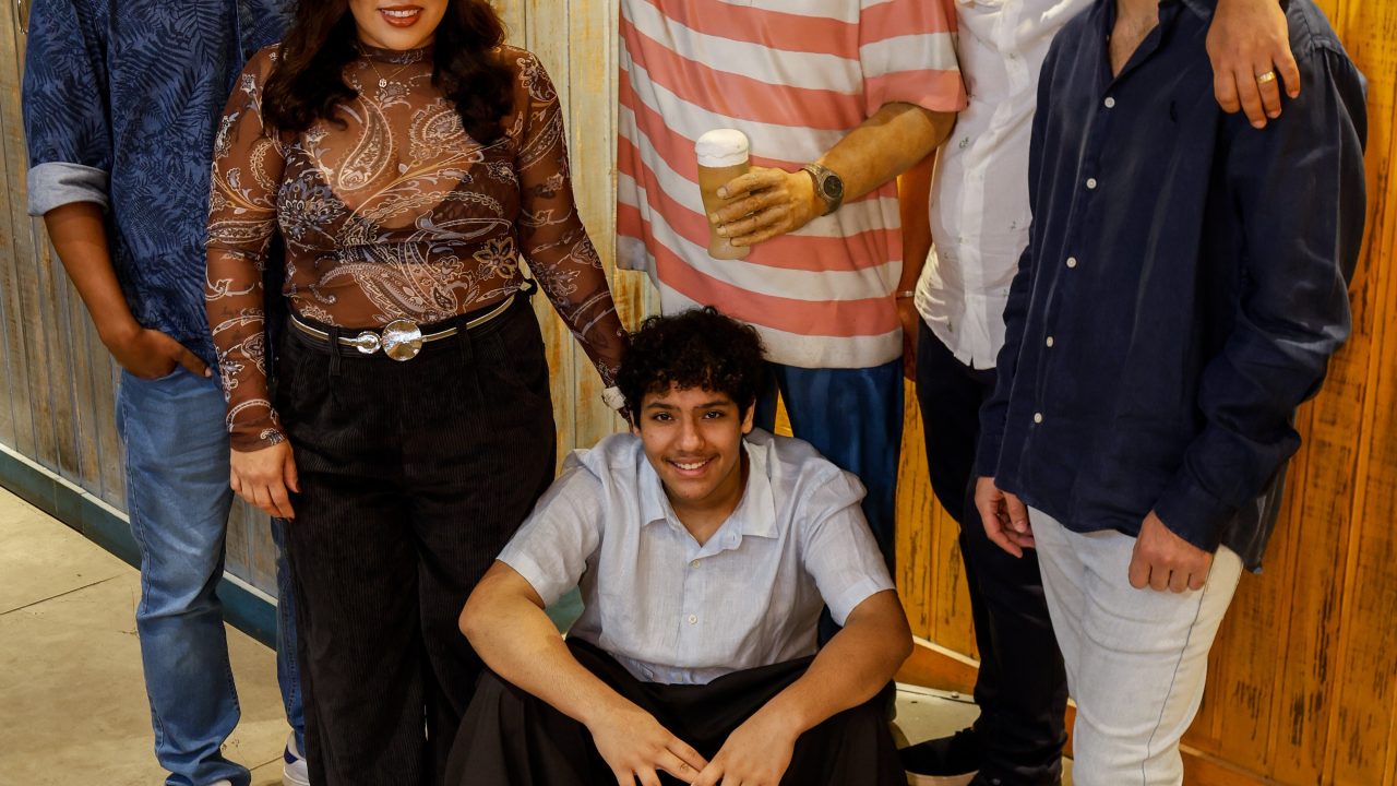 Essa família é muito unida: parentes de Zeca Pagodinho formam grupo musical; 'vai dar muito certo, eles têm a minha levada'