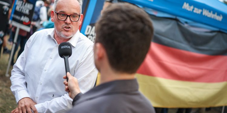 Extrema direita pode vencer em estado alemão pela 1ª vez desde a Segunda Guerra, e autoridades estudam como limitar seu poder