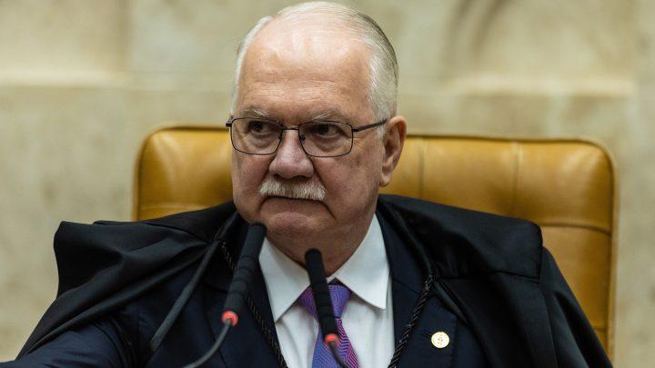 Fachin se reúne separadamente com Moraes e Dino e amplia consultas a ministros sobre crise no STF