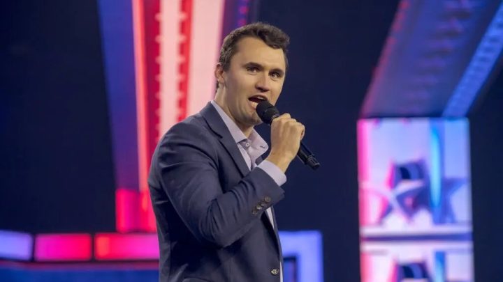 Família de Charlie Kirk culpa universidade em notificação judicial