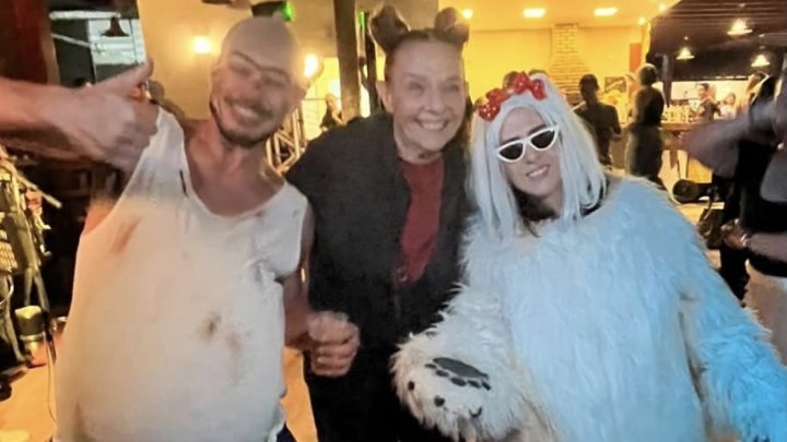 Fantasia de Tata Werneck em festa de 'Quem ama cuida' confunde a internet: 'Achei que era Priscila da TV Colosso'
