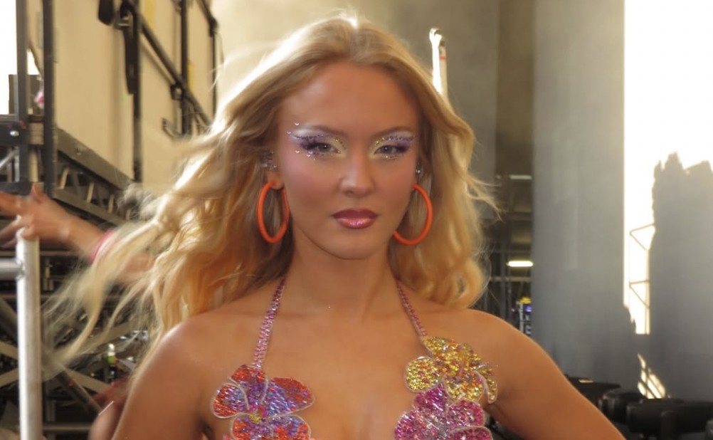 Fãs de Zara Larsson planejam surpresa para a artista durante o show no Rock in Rio; entenda