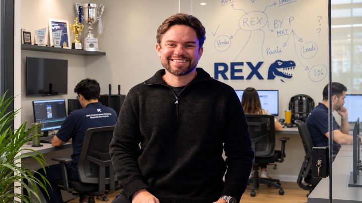 Felipe Sobral virou as costas às agências tradicionais e criou a Rex em Vitória
