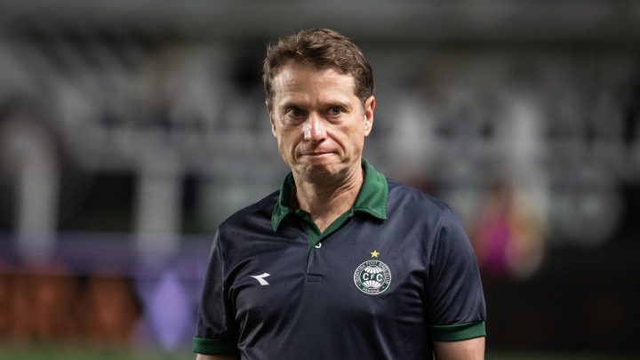 Fernando Seabra, do Coritiba, divide angustias da profissão de treinador e diz: 'Até esse ano, nunca pude falar 'não', sempre tive que pegar'
