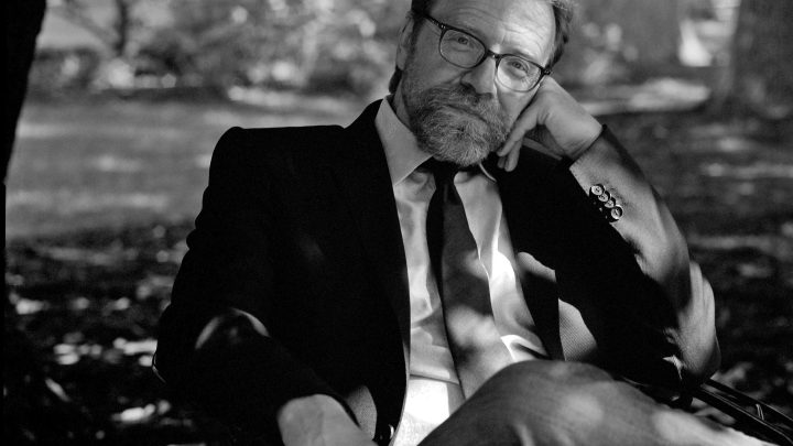 George Saunders retrata horas finais de um negacionista em novo livro e fala sobre necessidade de ação: 'Ser bom também é ser transformador’