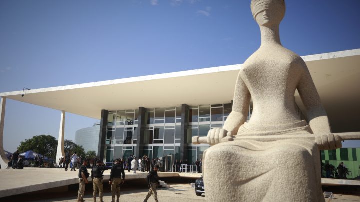 Gilmar e Dino mantêm agonia de Moraes
