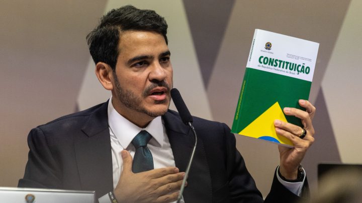 Governo Lula dribla Mendonça e aciona Fachin para derrubar decisão que afastou Andrei da chefia da PF