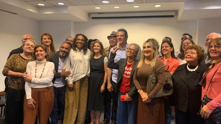 Haddad participa de encontro com mulheres evangélicas em São Paulo