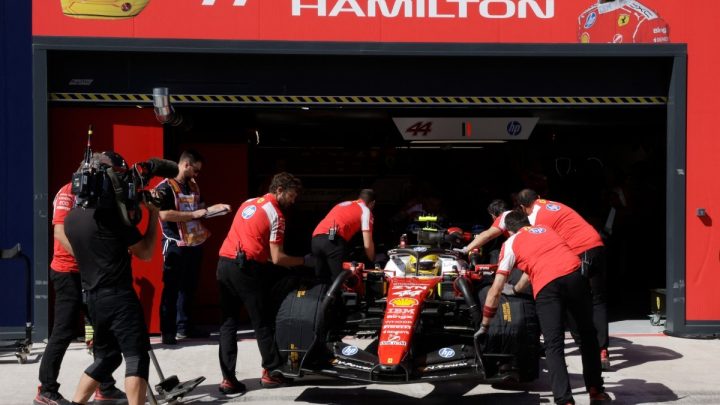 Hamilton lamenta perda da possível 1ª pole em três anos por 0,189s e cobra que Ferrari 'trabalhe mais'