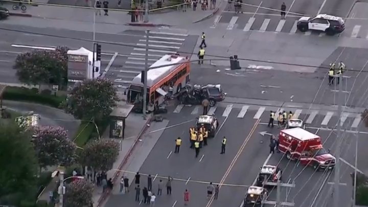 Helicóptero de TV que caiu e causou mortes de repórter e piloto nos EUA acompanhava acidente de trânsito que também deixou dois mortos