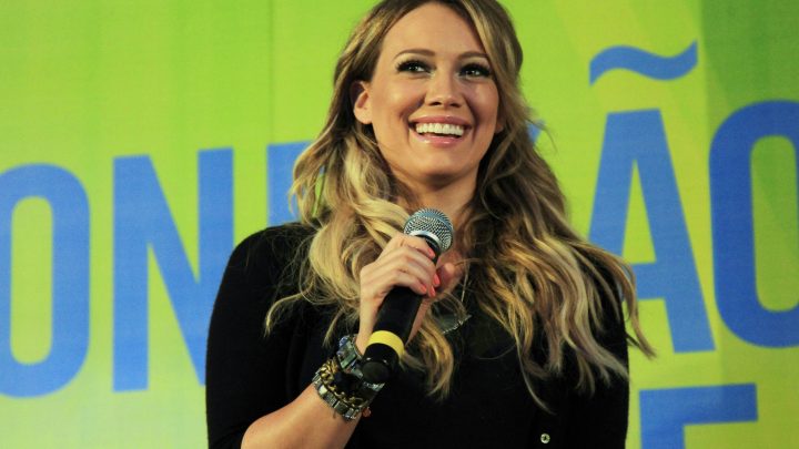 Hilary Duff anuncia show em São Paulo em 2027