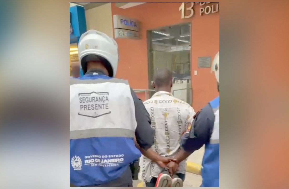 Homem tenta sair sem pagar conta de de R$ 400, na Praia de Copacabana, e acaba na delegacia