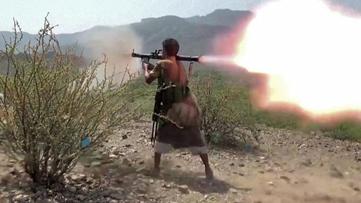 Houthis denunciam 40 bombardeios da Arábia Saudita contra o Iêmen; aliado de Riad ameaça ativar acordo de defesa coletiva