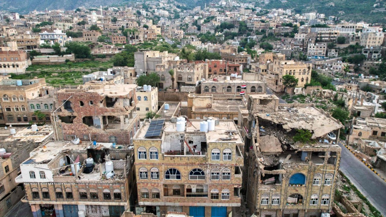 Houthis lançam novos ataques contra a Arábia Saudita e têm entre os alvos a capital