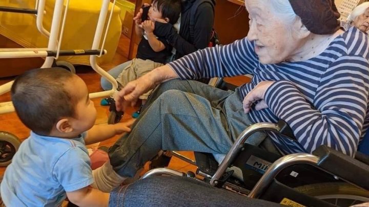 Japão supera pela primeira vez marca de 100 mil pessoas com mais de 100 anos