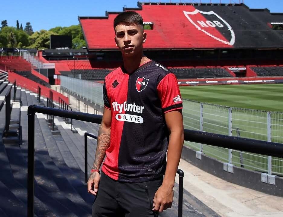 Jogador do Newell's Old Boys é detido por posse de arma na Argentina