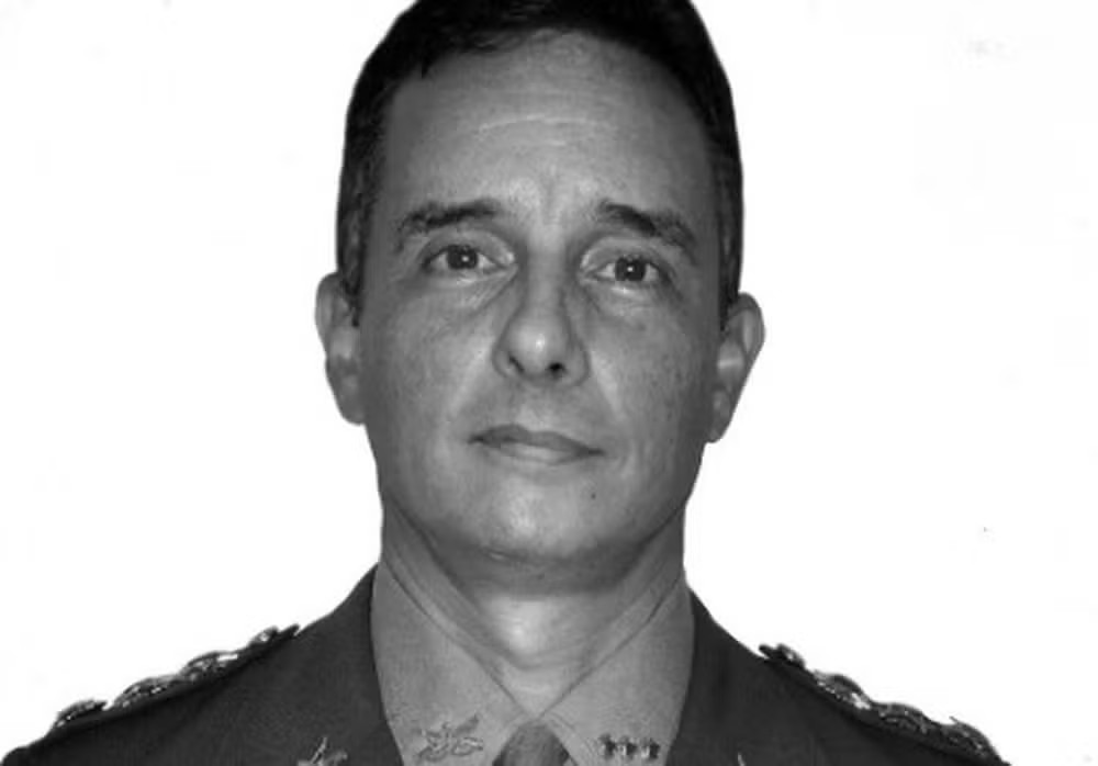 Linha chilena: polícia estoura fábrica clandestina e prende cinco; ação acontece após morte de coronel em queda de parapente