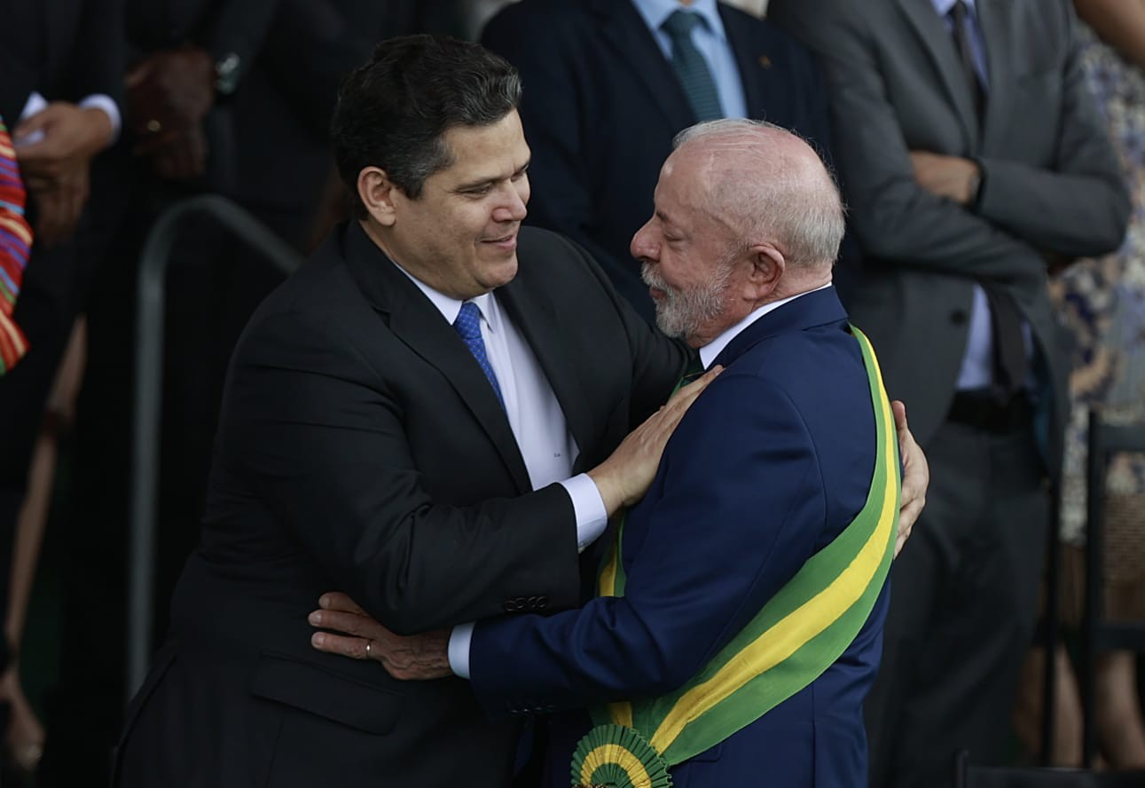 Lula leva temas da campanha à reeleição ao 7 de Setembro e reforça elo com a cúpula do Congresso ao reunir Alcolumbre e Motta