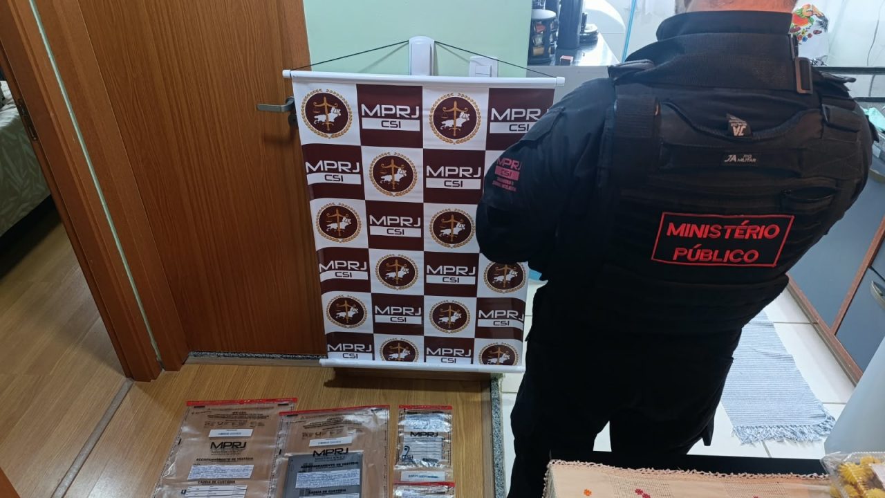 MPRJ mira suspeitos de integrar milícia que extorquem dinheiro de moradores de condomínio em Itaboraí