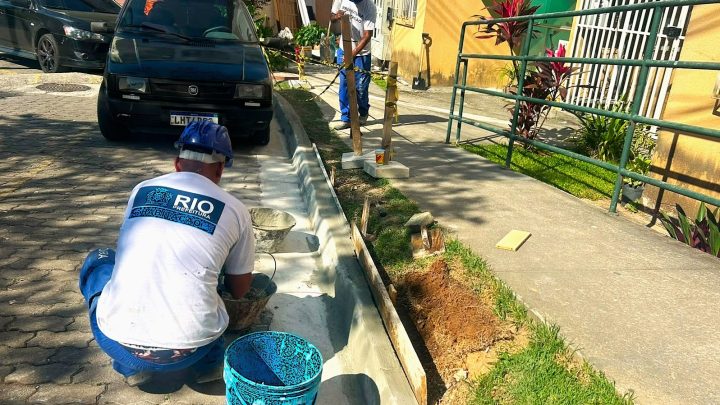 Mais de dez anos após receber moradores de imóveis desapropriados para a Rio 2016, condomínio Parque Carioca, em Jacarepaguá, passa por revitalização
