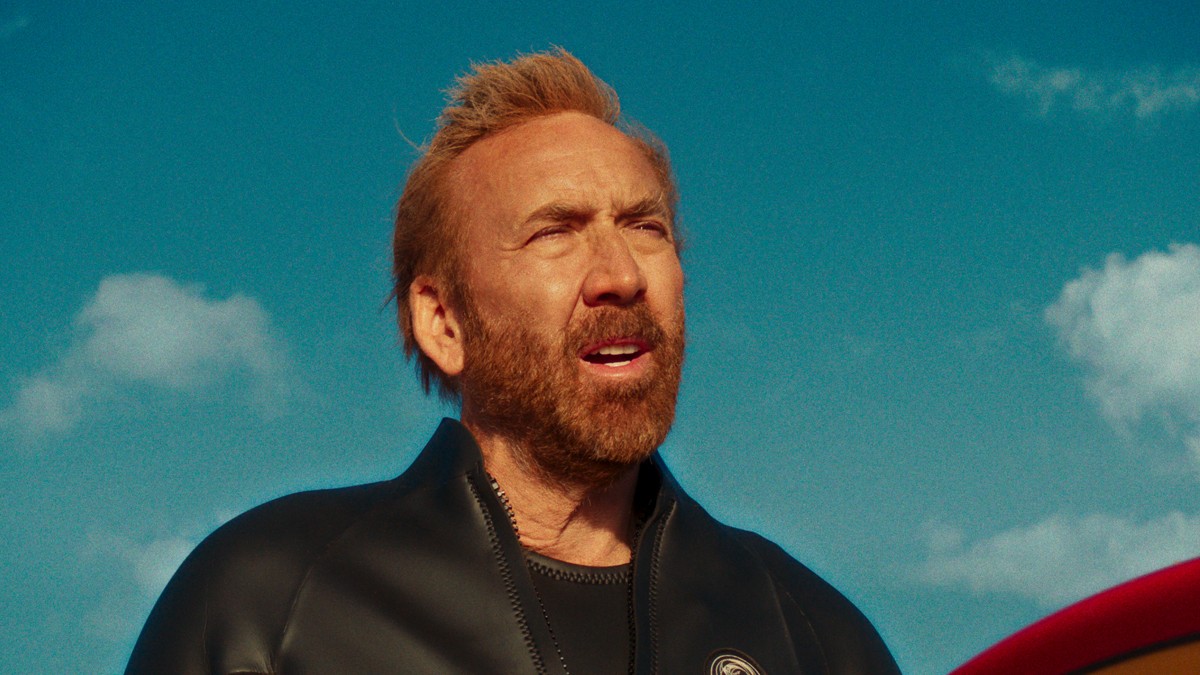 Mansão de Nicolas Cage avaliada em R$ 53 milhões quase desaba após cratera se abrir na entrada; veja imagens